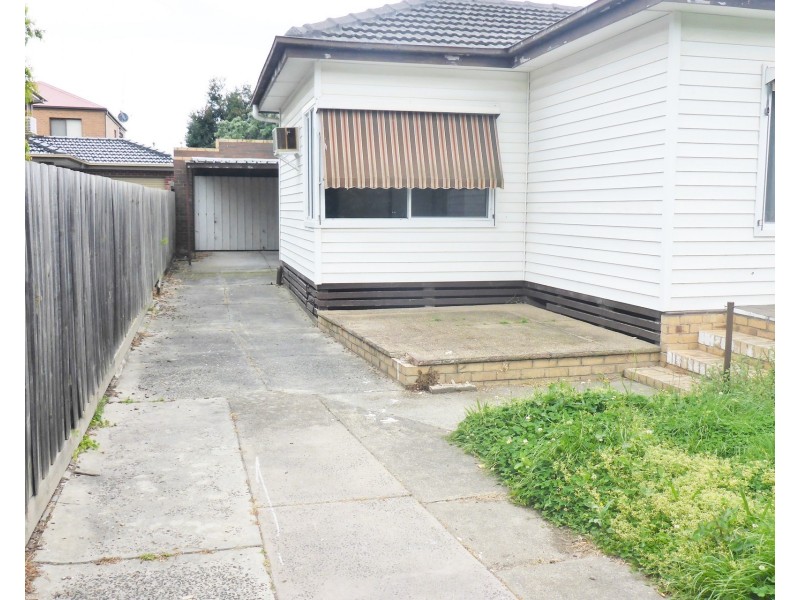 5 Prince Street, Clayton VIC 3168