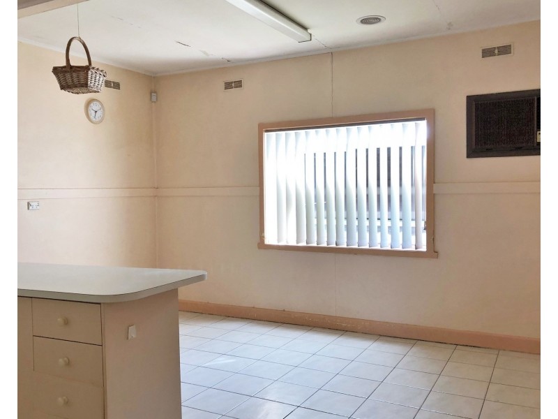 5 Royal Avenue, Springvale VIC 3171