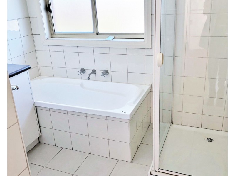 2/54 Panorama Street, Clayton VIC 3168