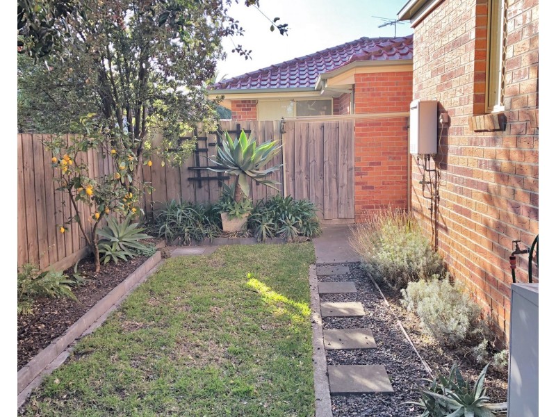 2/54 Panorama Street, Clayton VIC 3168