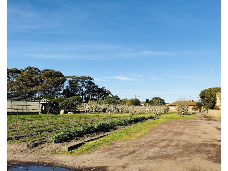 721-731 Clayton Road, Clarinda VIC 3169