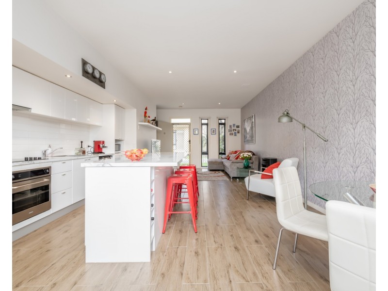 10 Shady Mews, Clayton VIC 3168
