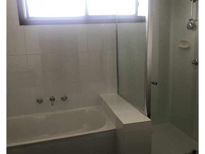 1/2 Wright Street, Clayton VIC 3168