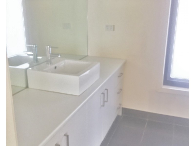 2/14 Boyd Avenue, Oakleigh East VIC 3166