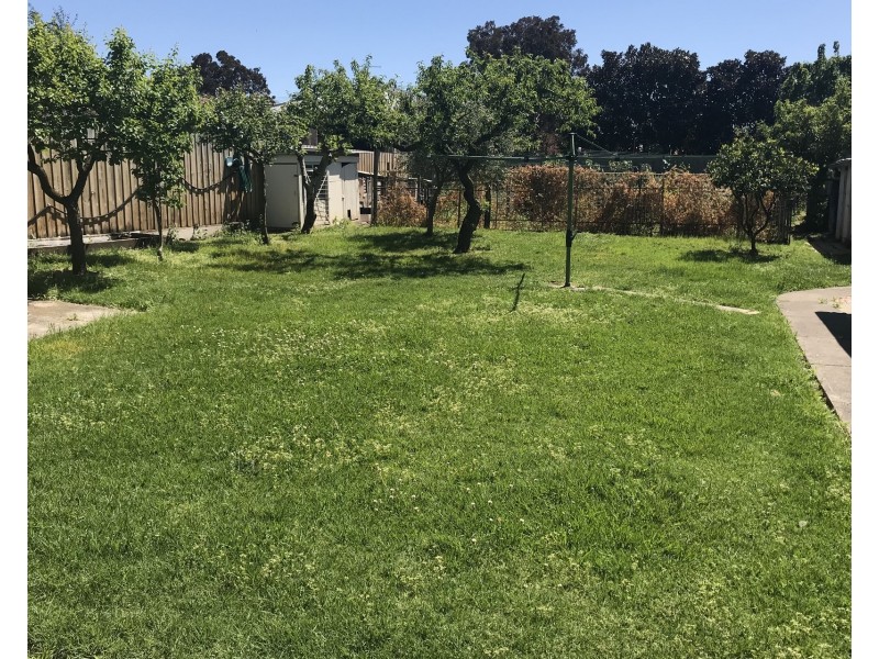 35 Inverness Street, Clarinda VIC 3169