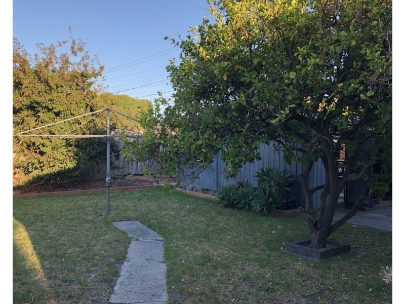 2 Glencannon Close, Clayton South VIC 3169