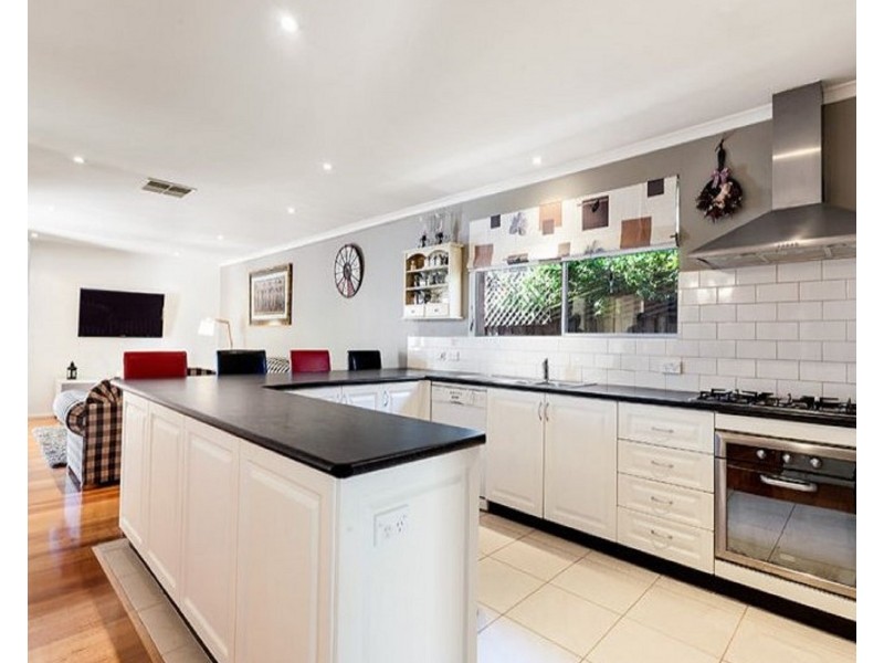 23 Kalymna Grove, Chadstone VIC 3148