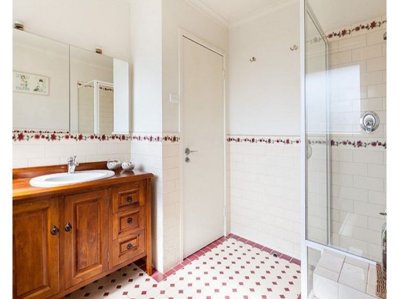 23 Kalymna Grove, Chadstone VIC 3148