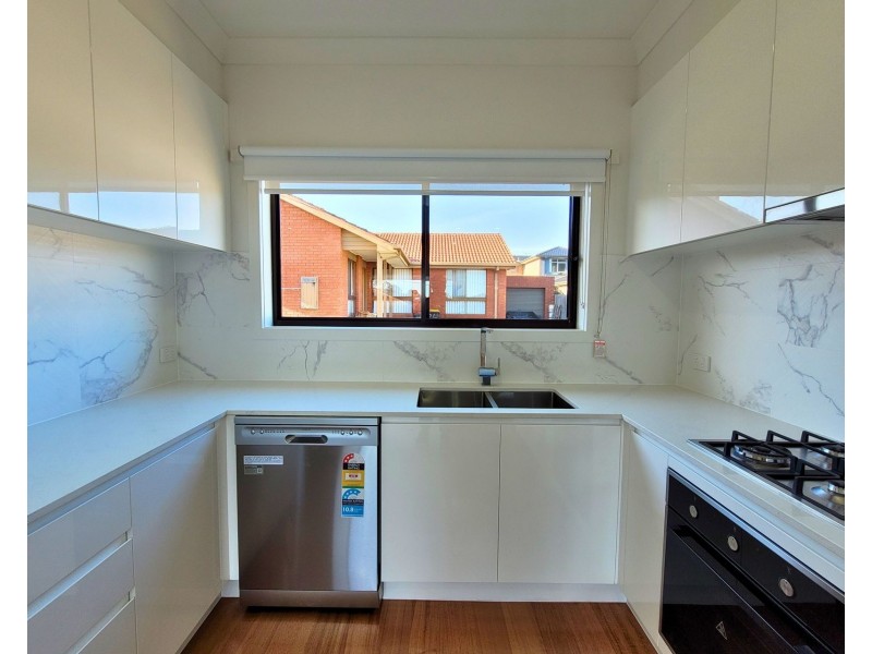 1/5 Iona Street, Clayton VIC 3168