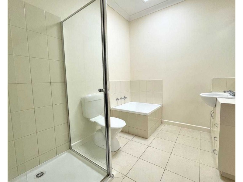 1/88 Kanooka Grove, Clayton VIC 3168