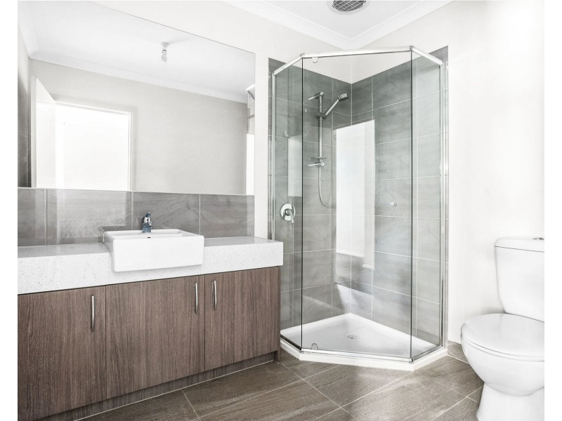 1/50 Panorama Street, Clayton VIC 3168
