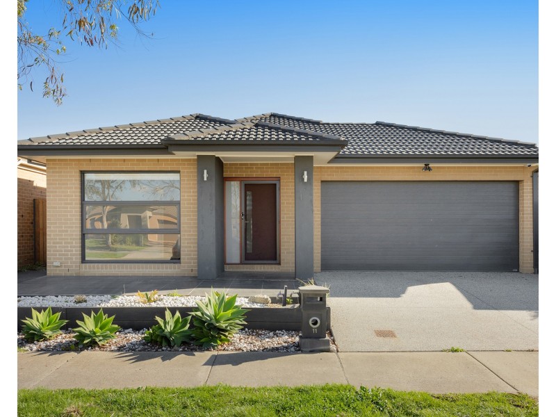 11 Anfield Road, Clyde North VIC 3978