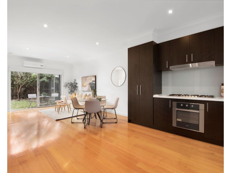 16D Banksia Street, Clayton VIC 3168