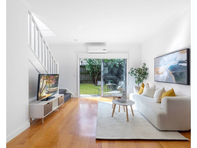 16D Banksia Street, Clayton VIC 3168