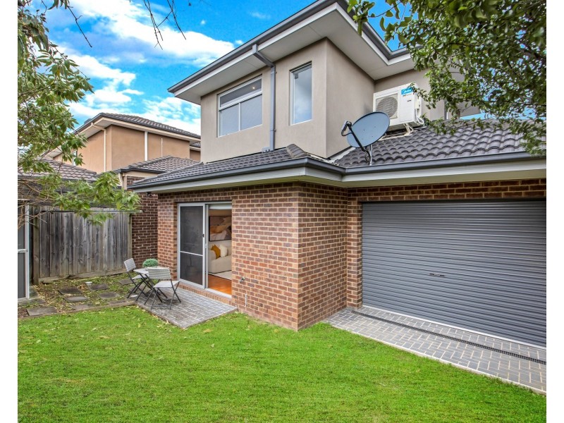16D Banksia Street, Clayton VIC 3168