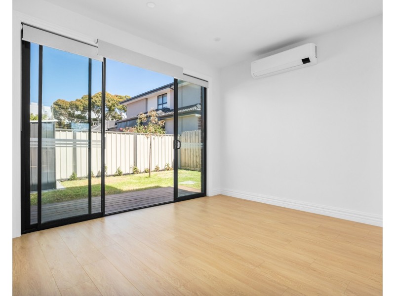 2/25 Crawford Road, Clarinda VIC 3169