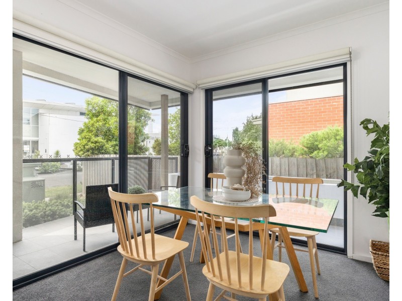4/24 Burton Avenue, Clayton VIC 3168