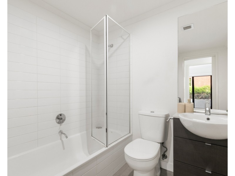 4/24 Burton Avenue, Clayton VIC 3168