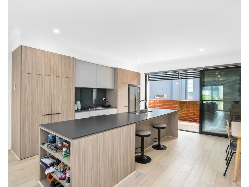 20 Jackson Green Boulevard, Clayton South VIC 3169