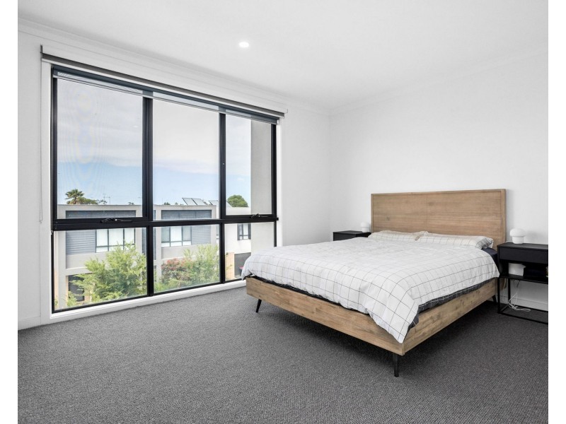 20 Jackson Green Boulevard, Clayton South VIC 3169