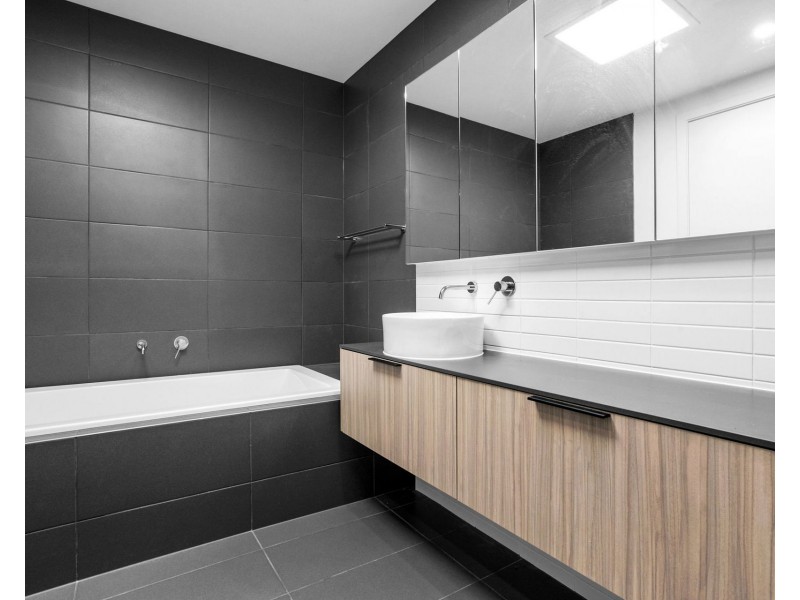 20 Jackson Green Boulevard, Clayton South VIC 3169