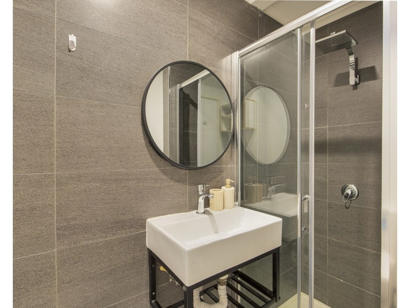 2B Francis Street, Clayton VIC 3168