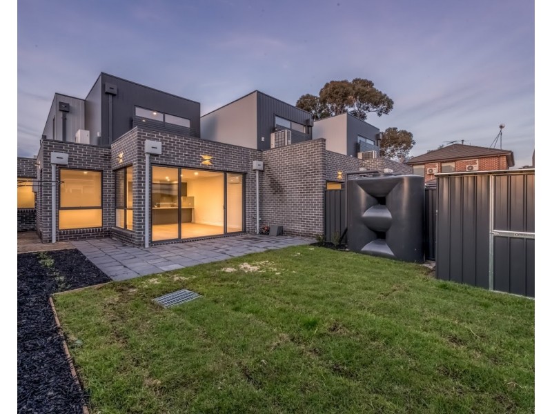 1/60 Oakes Avenue, Clayton South VIC 3169