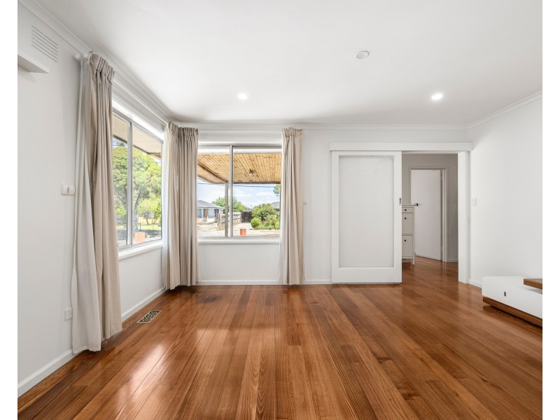 1 Warraweena Road, Clayton South VIC 3169