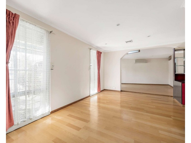 8 Hopkins Court, Clayton South VIC 3169