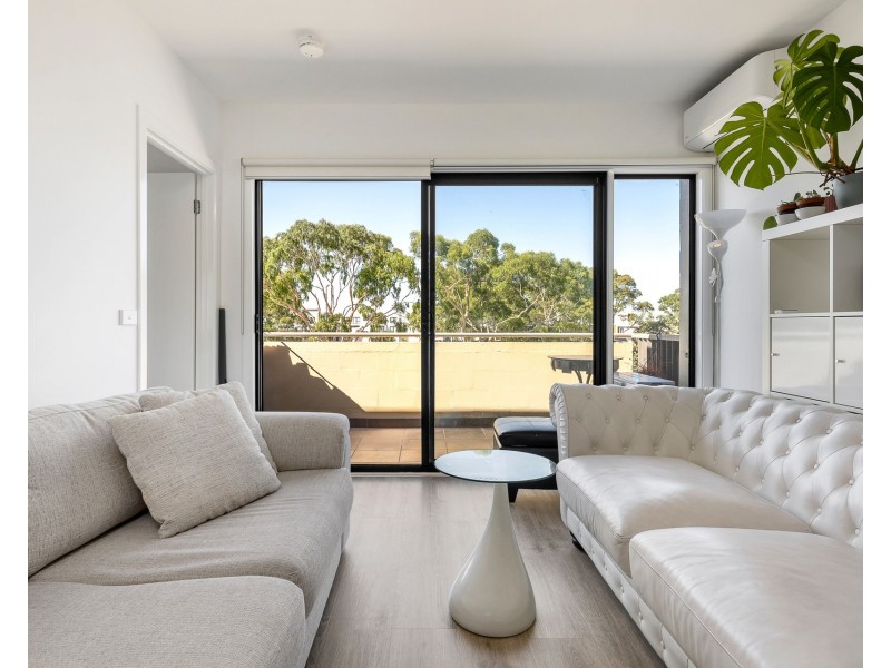 17/2 Greenfield Drive, Clayton VIC 3168