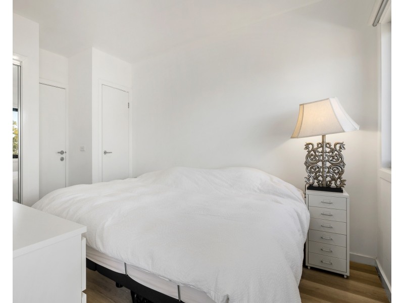 17/2 Greenfield Drive, Clayton VIC 3168