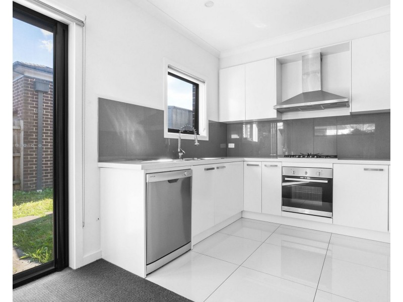 2/21 Burns Avenue, Clayton South VIC 3169
