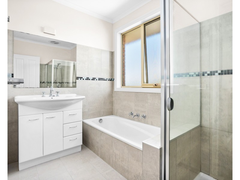 1/23 Madeleine Road, Clayton VIC 3168