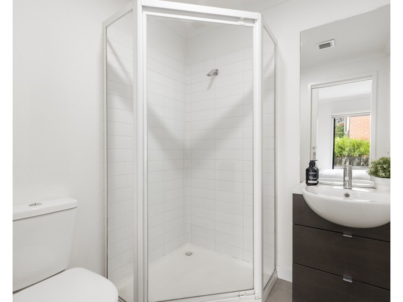 4/24 Burton Avenue, Clayton VIC 3168