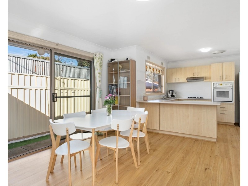 2/28 Hope Street, Springvale VIC 3171