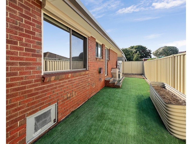 2/28 Hope Street, Springvale VIC 3171