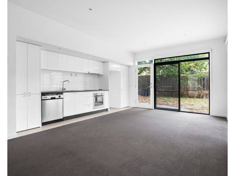 4 Shady Mews, Clayton VIC 3168