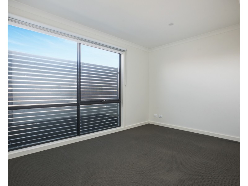 3/60 Oakes Avenue, Clayton South VIC 3169