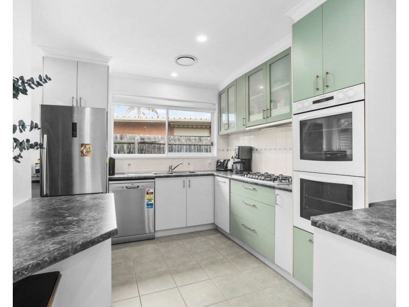 43 Ester Crescent, Clayton South VIC 3169