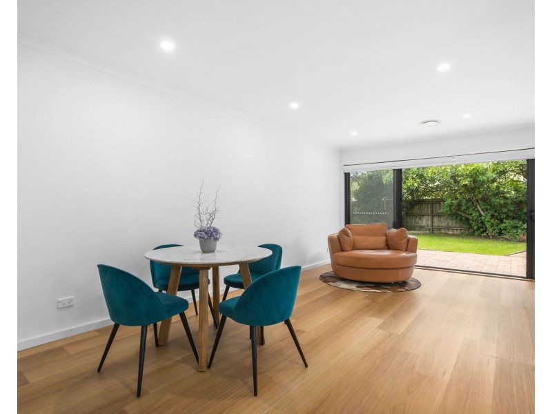 43 Ester Crescent, Clayton South VIC 3169