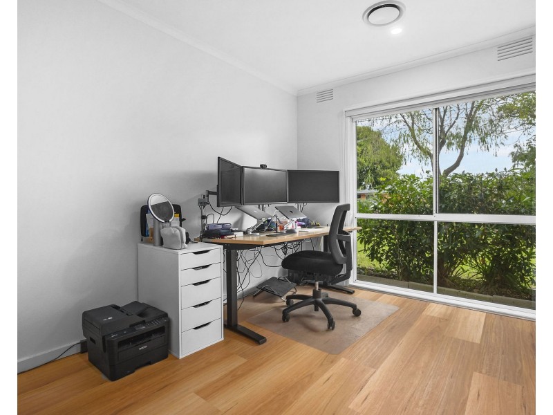 43 Ester Crescent, Clayton South VIC 3169