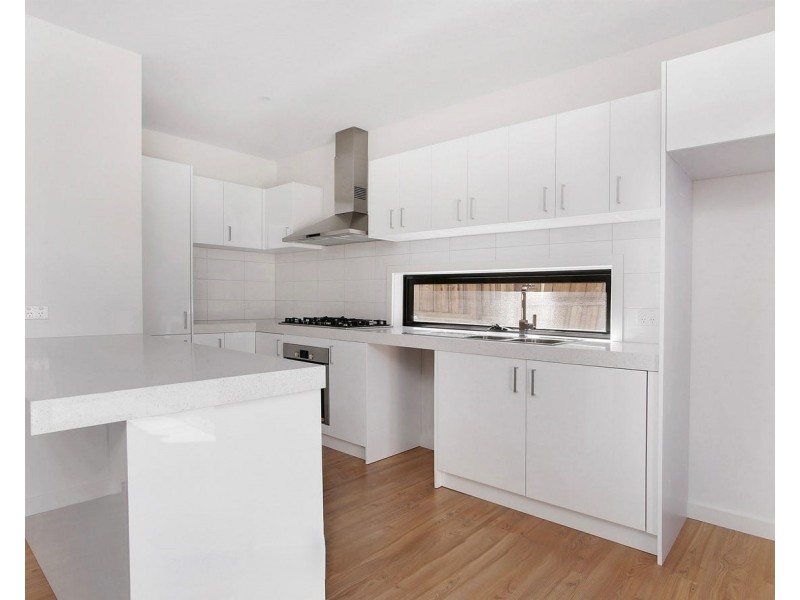10 Dobson Avenue, Oakleigh East VIC 3166