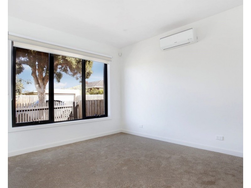 10 Dobson Avenue, Oakleigh East VIC 3166
