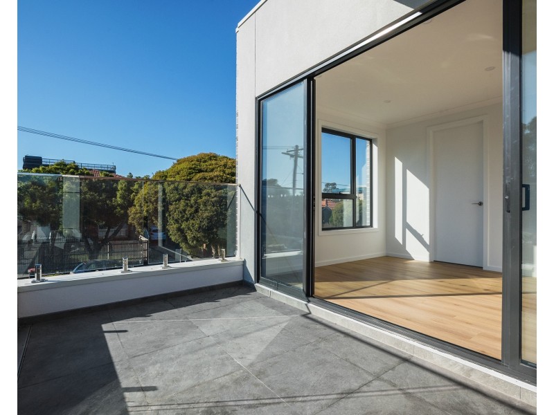 42 Thompson Street, Clayton VIC 3168