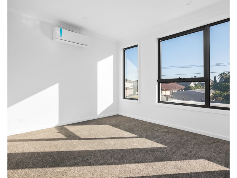 63 Madeleine Road, Clayton VIC 3168