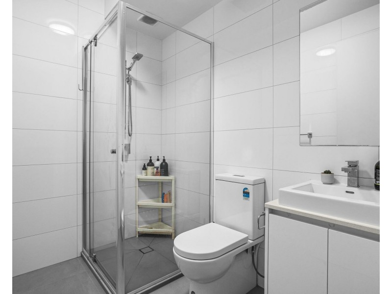 G05/1451-1453 Centre Road, Clayton VIC 3168