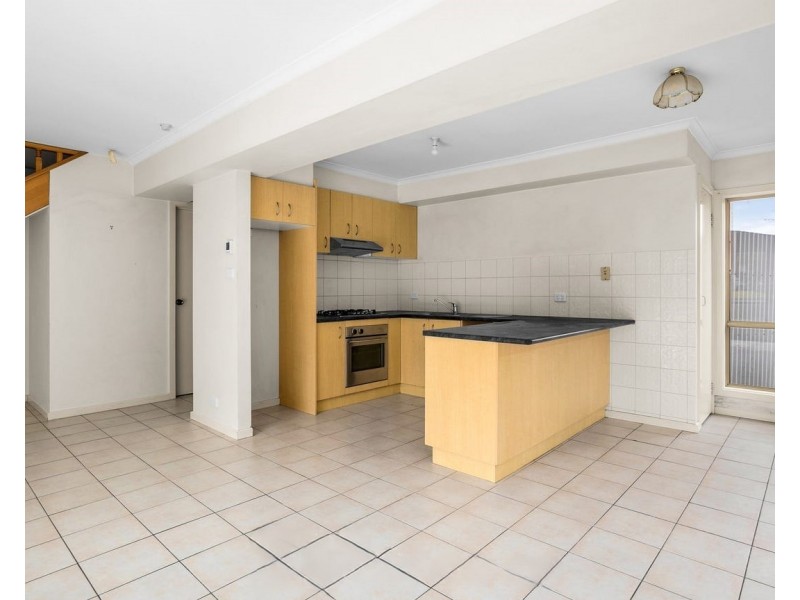 1/1760 Dandenong Road, Clayton VIC 3168