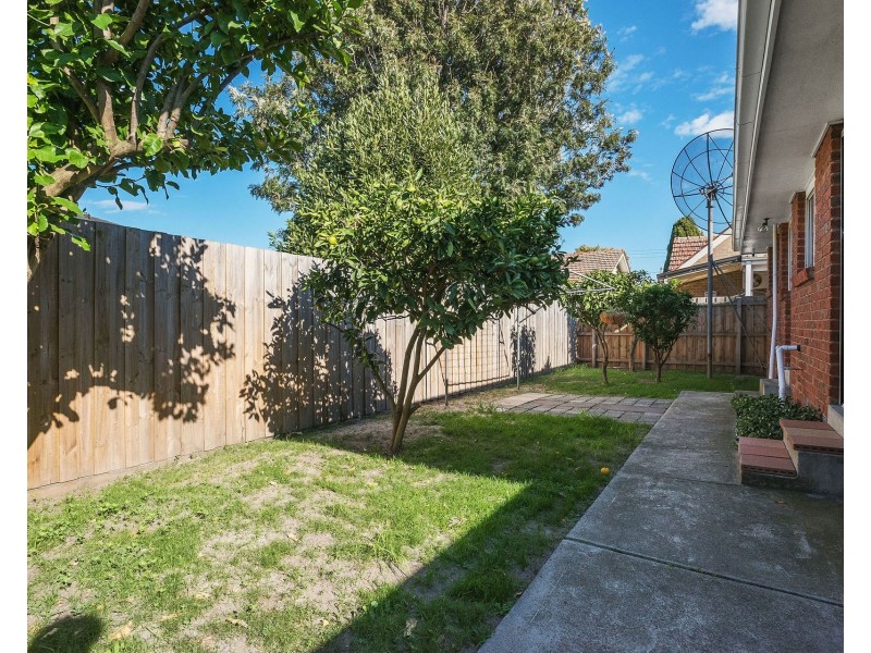 2/14 Thomas Street, Clayton VIC 3168