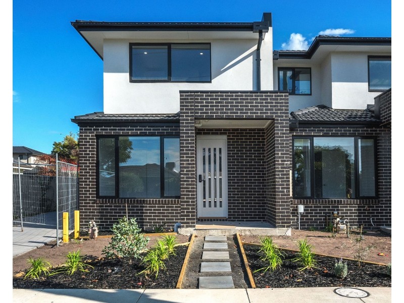 49 Prince Charles Street, Clayton VIC 3168