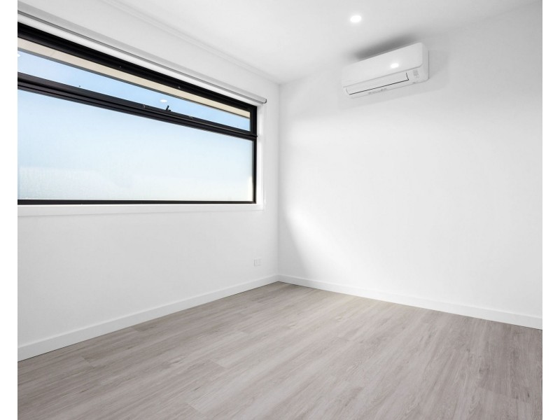 49 Prince Charles Street, Clayton VIC 3168